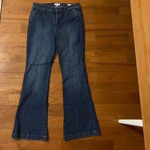 Sofía Vergara size 12 flare jeans